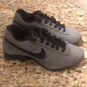 Nike Shocks gray